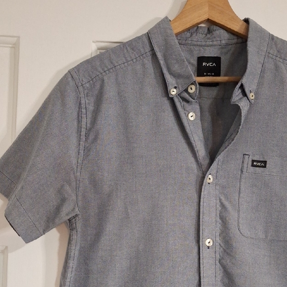 RVCA Men's Gray Short Sleeve Shirt - Picture 3 of 10